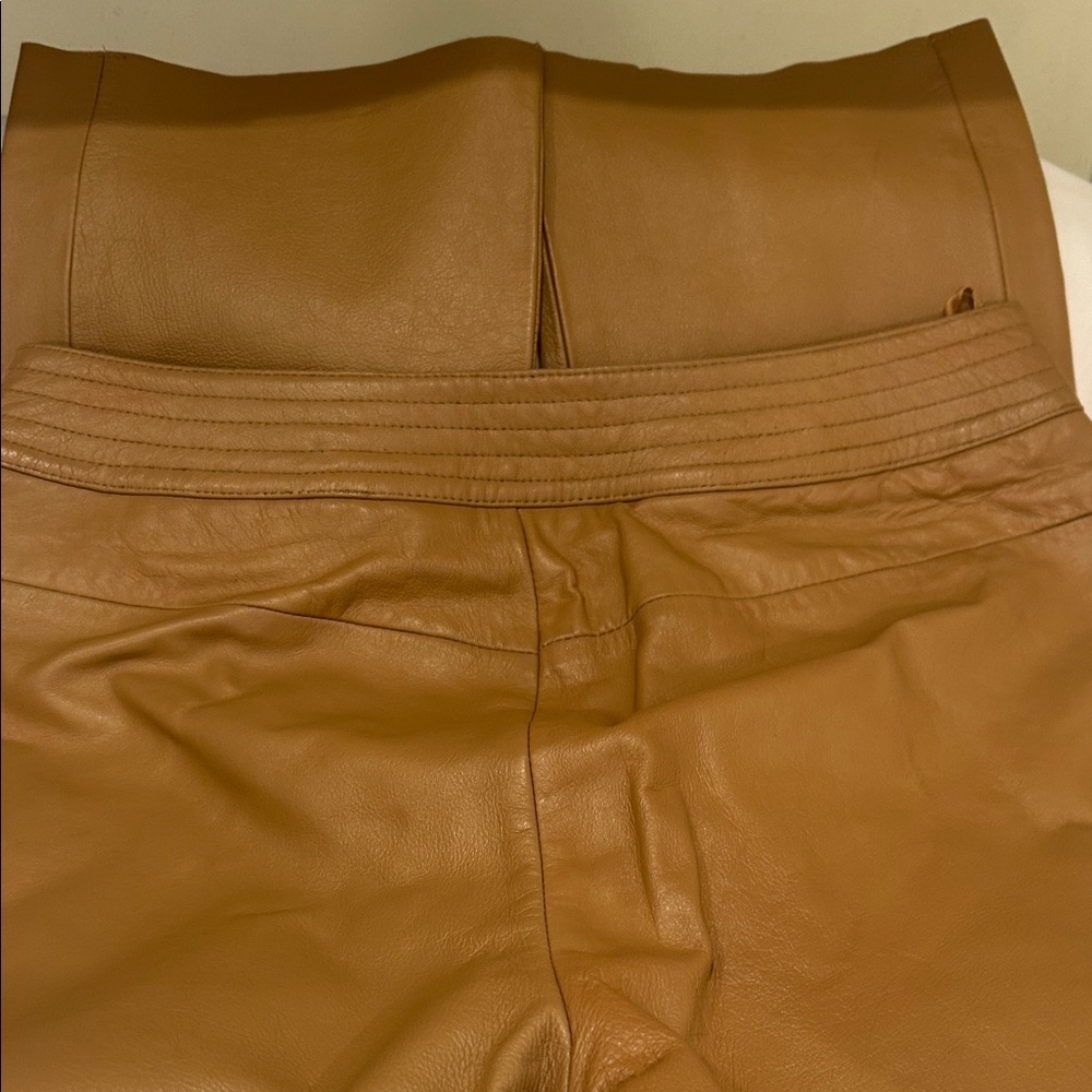 Vintage caramel leather pants,  with two shades of color - Picture 6 of 10
